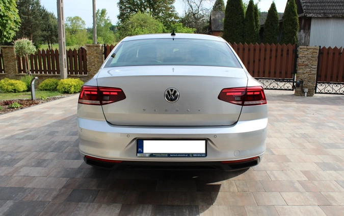 Volkswagen Passat cena 82800 przebieg: 157000, rok produkcji 2020 z Trzebnica małe 781